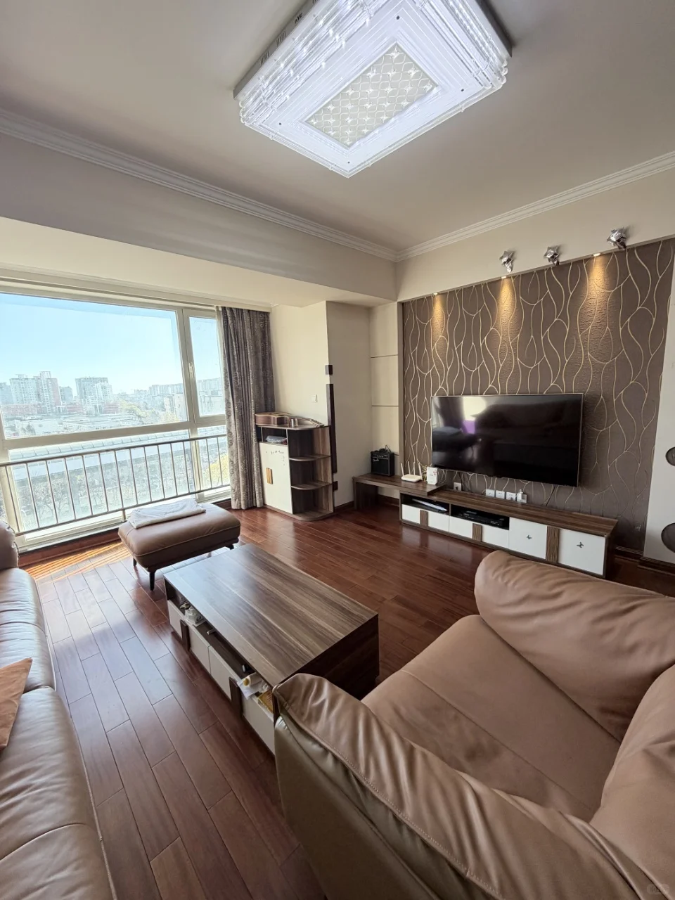 立水桥南站精装修两居室 首次出租