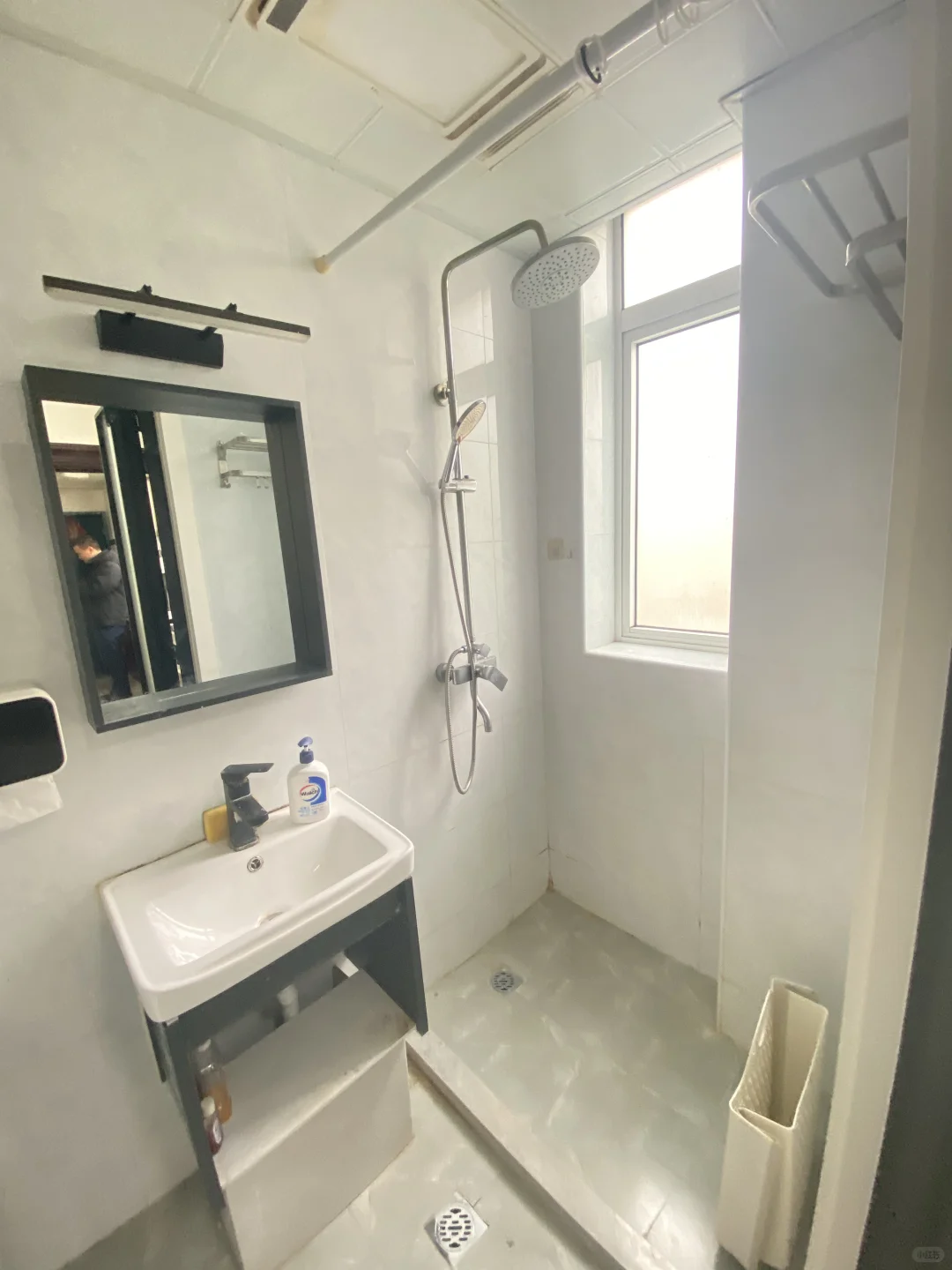 双地铁3/8号线，密二小区精装修一室一厅出租