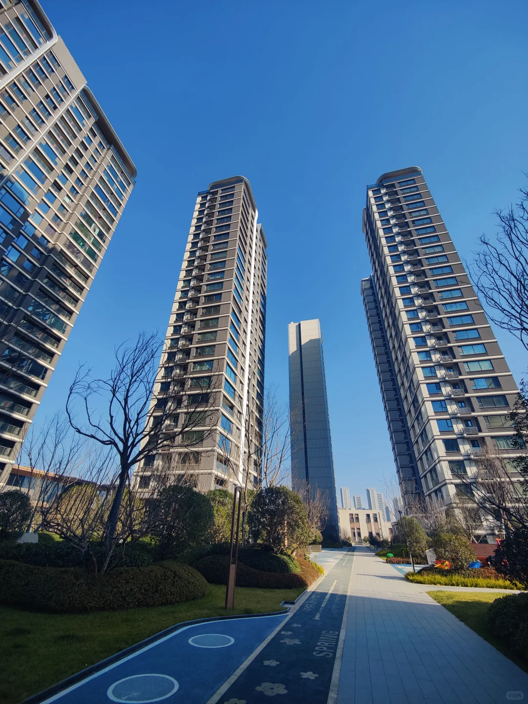 高新 保利 新房 现房 143平 手续简单