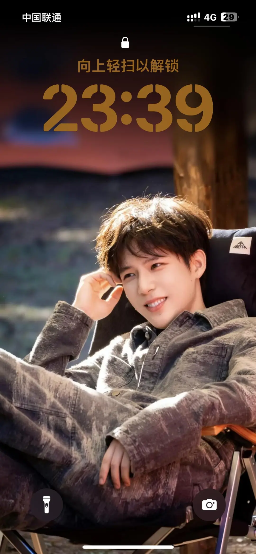 年度最佳壁纸别太帅了