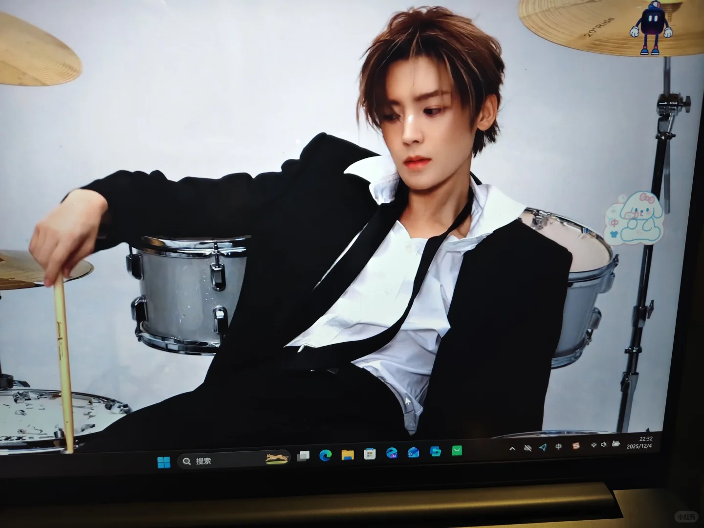 终于找到和电脑适配性很好的壁纸了