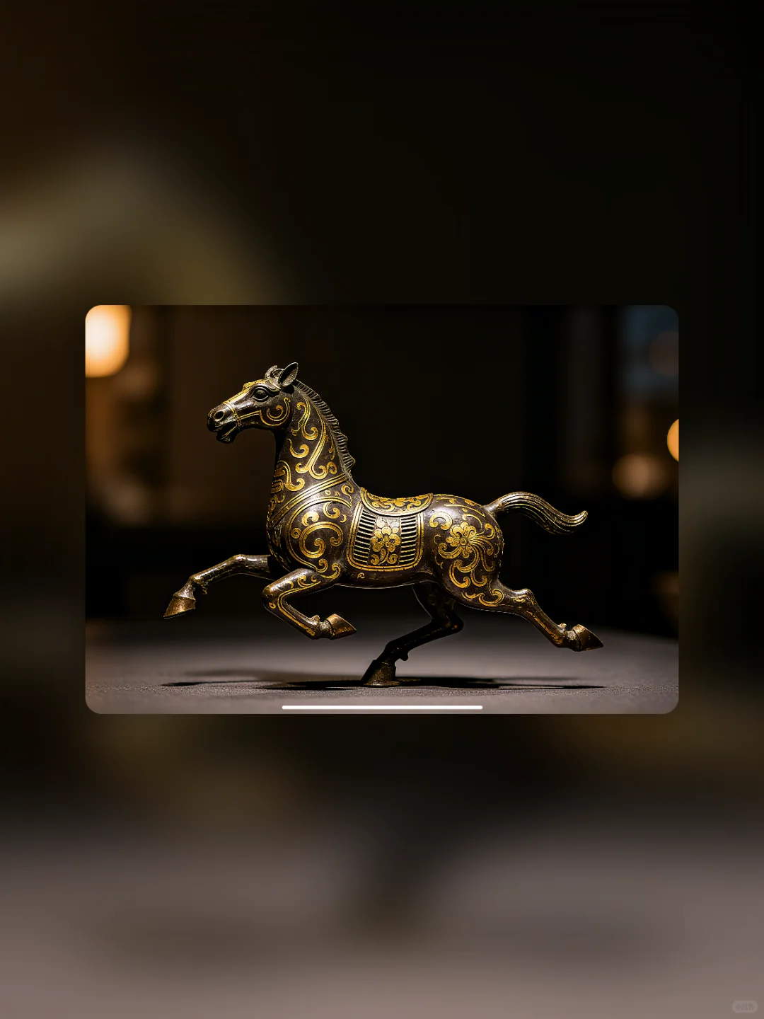 马年壁纸：金线描