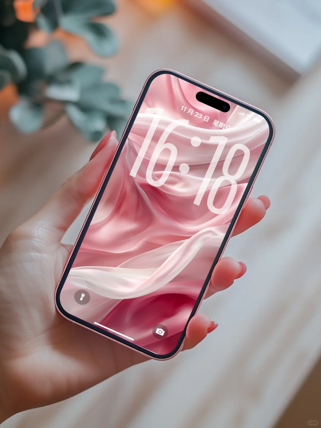 色彩大秀：明亮张扬的个性之美 千金感壁纸