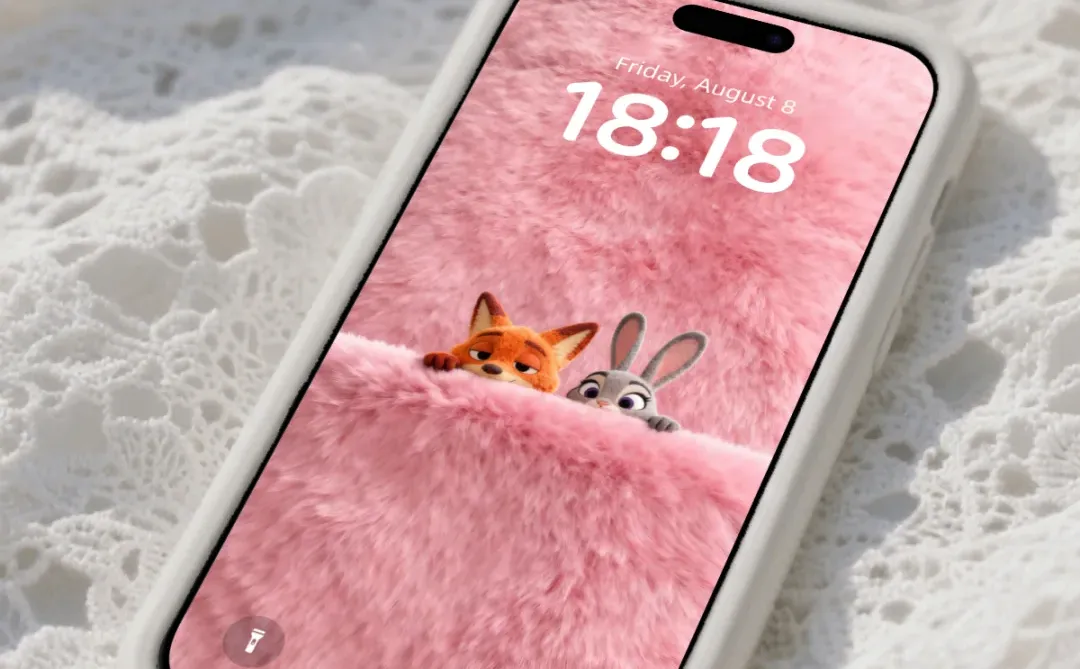 149动态壁纸 | 朱迪和尼克在毛茸茸的地毯上