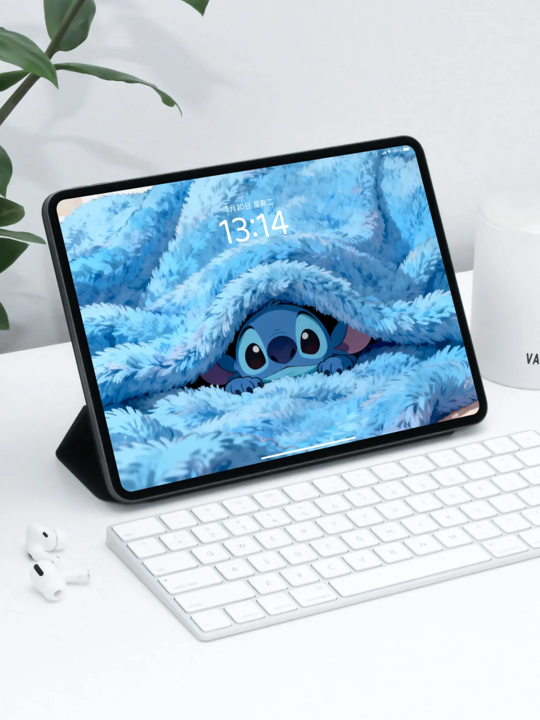 被窝里藏了个史迪仔｜iPad电脑壁纸