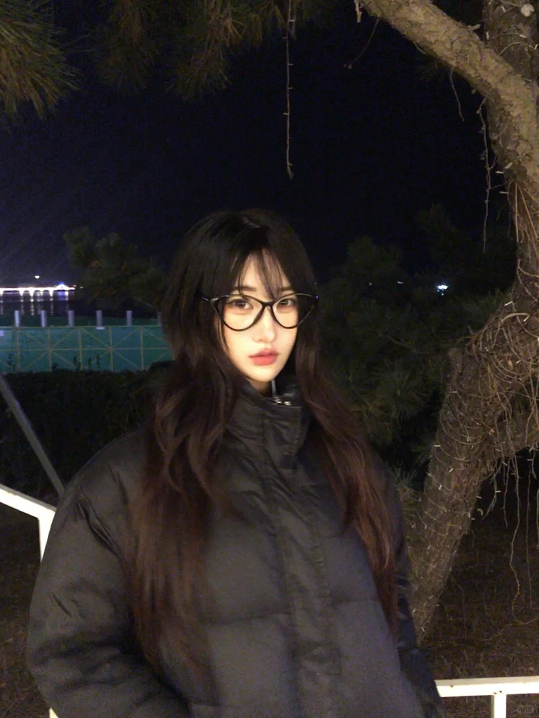 带眼镜的小选怎么样💖