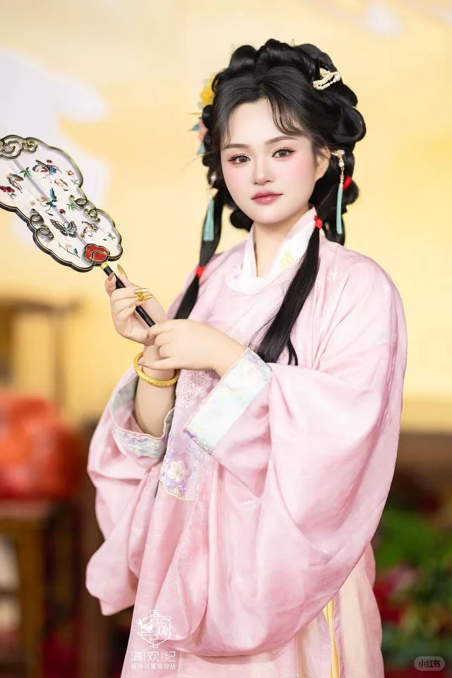 明制少女🦋订婚选这套怎么样？