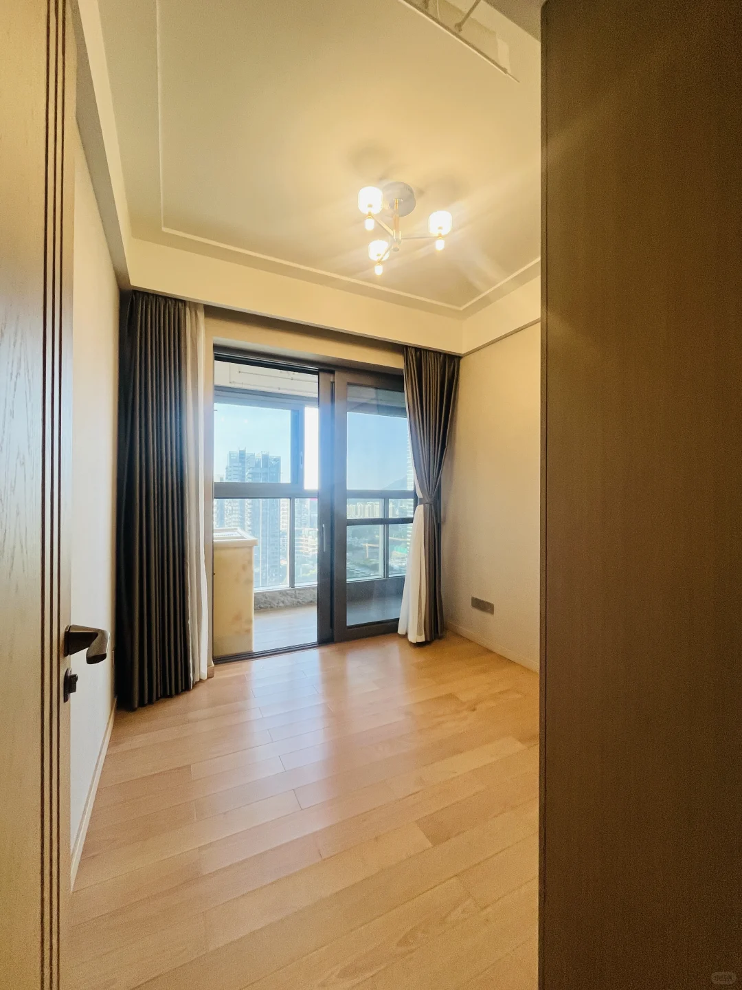 天鹅湖三期D栋03户型吉屋，大家觉得怎么样