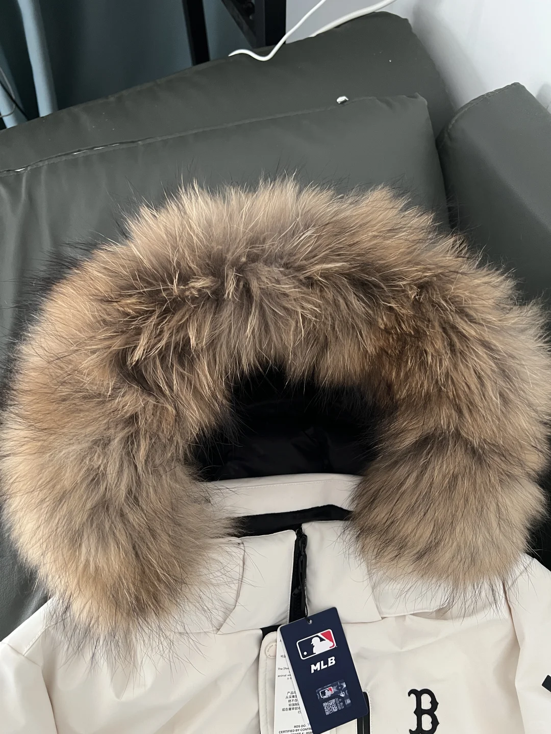 做了一周攻略才买的mlb羽绒服 看着怎么样呢