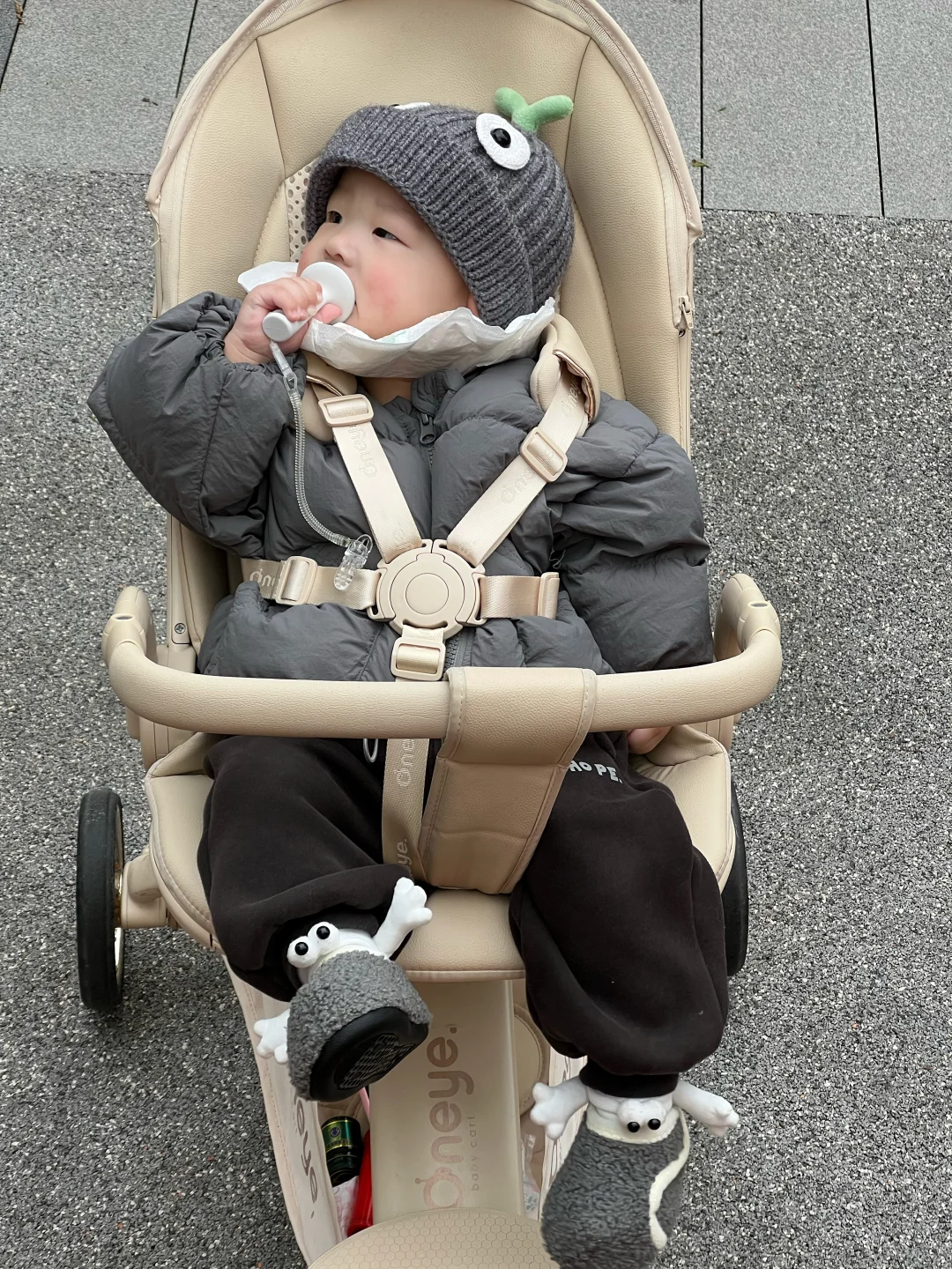 为什么人类三岁前没记忆呢？