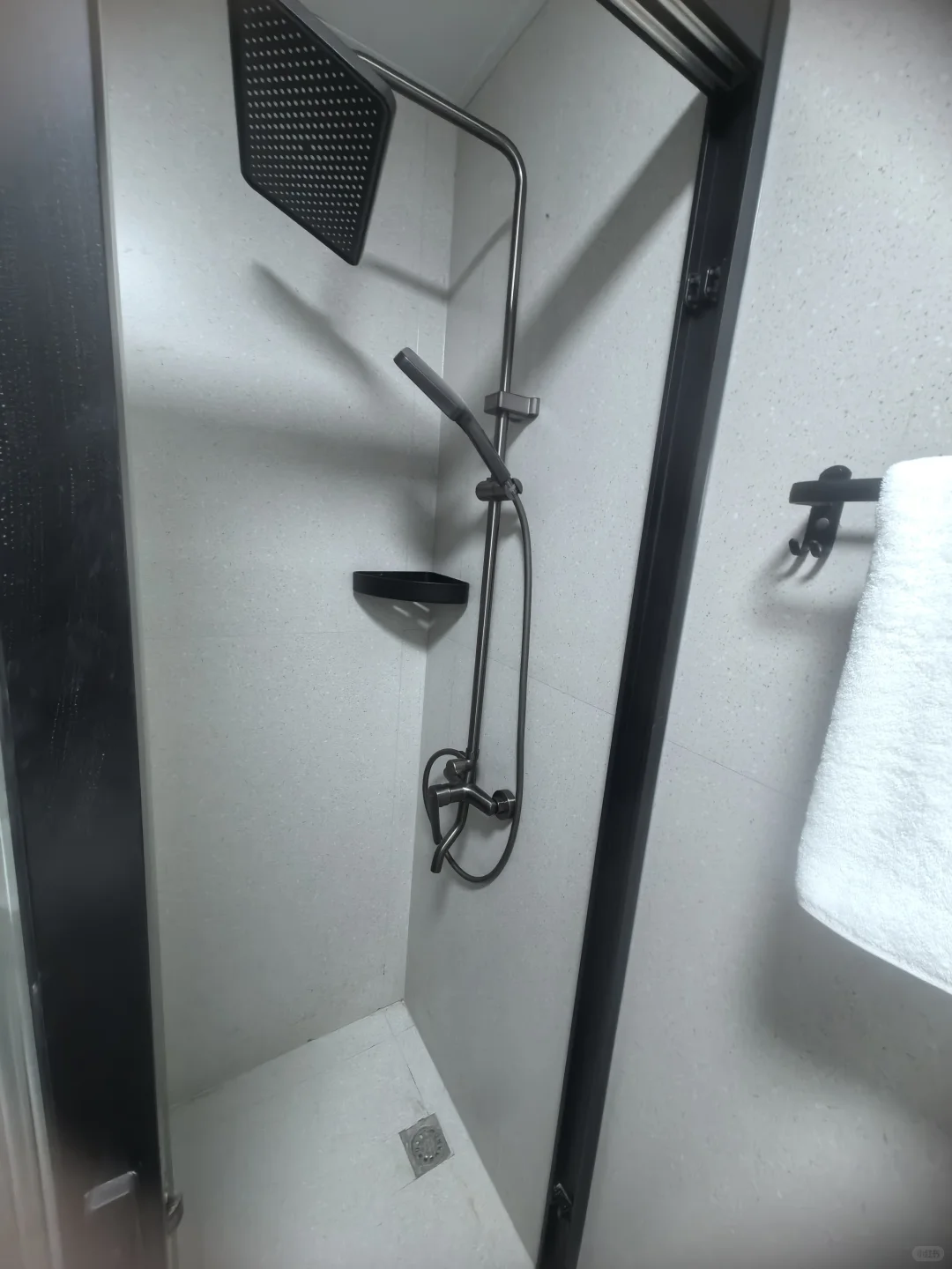 这个房间怎么样💖对面就是地铁口