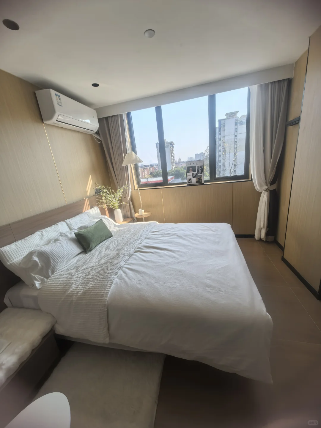 这个房间怎么样💖对面就是地铁口