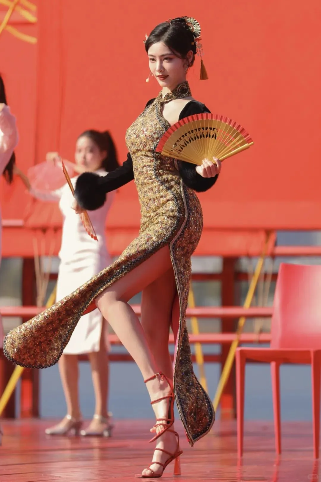 你穿过旗袍吗？感觉怎么样？