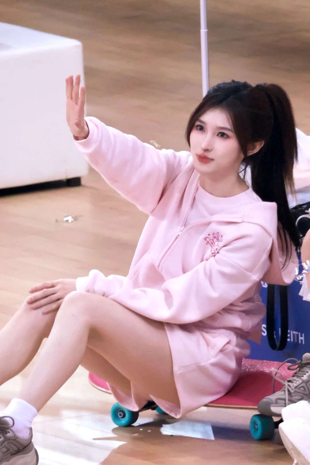 终于加上了暗恋的体育社学姐的联系方式