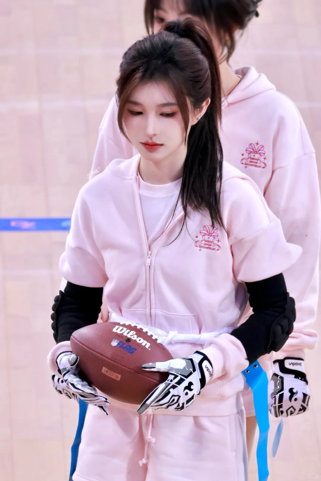 终于加上了暗恋的体育社学姐的联系方式