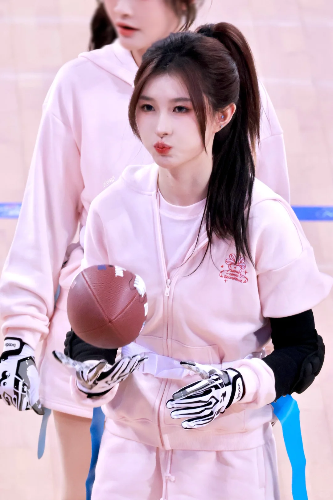 终于加上了暗恋的体育社学姐的联系方式