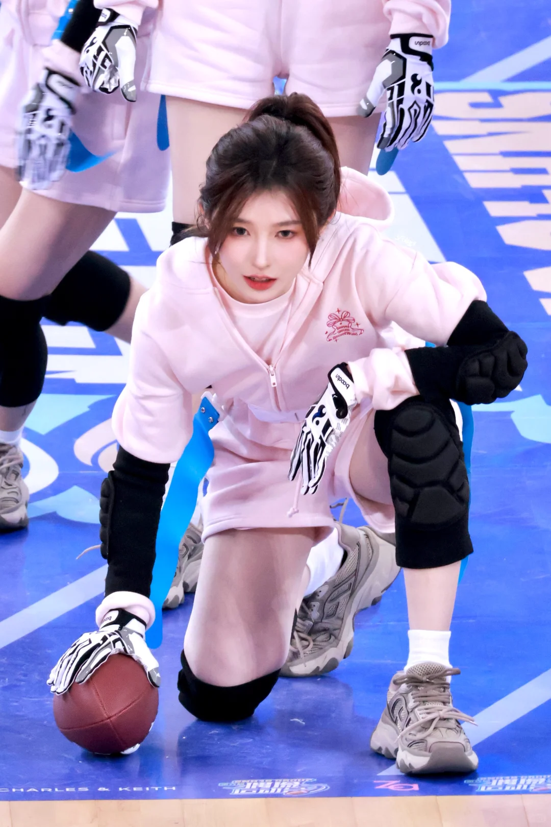 终于加上了暗恋的体育社学姐的联系方式