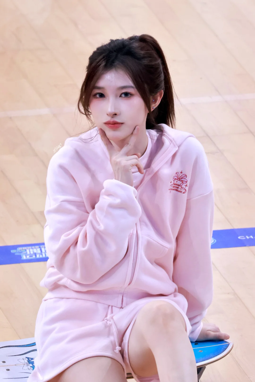 终于加上了暗恋的体育社学姐的联系方式