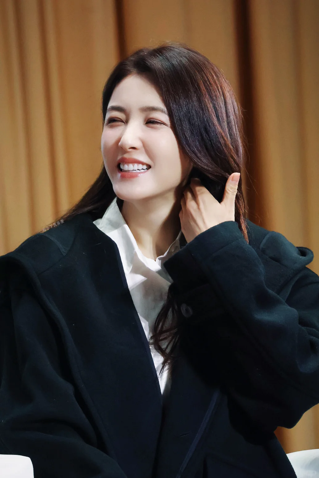 心情不好的时候看到这张美脸就明朗了