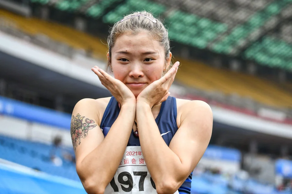 她只是Do了双眼皮，变化居然这么大！