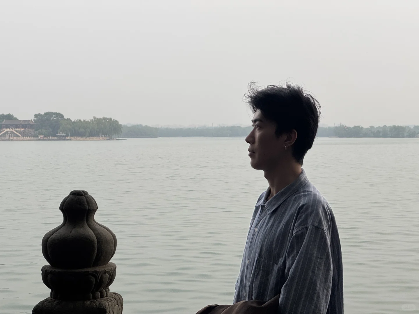 努力不会让侧脸清晰，但钱可以