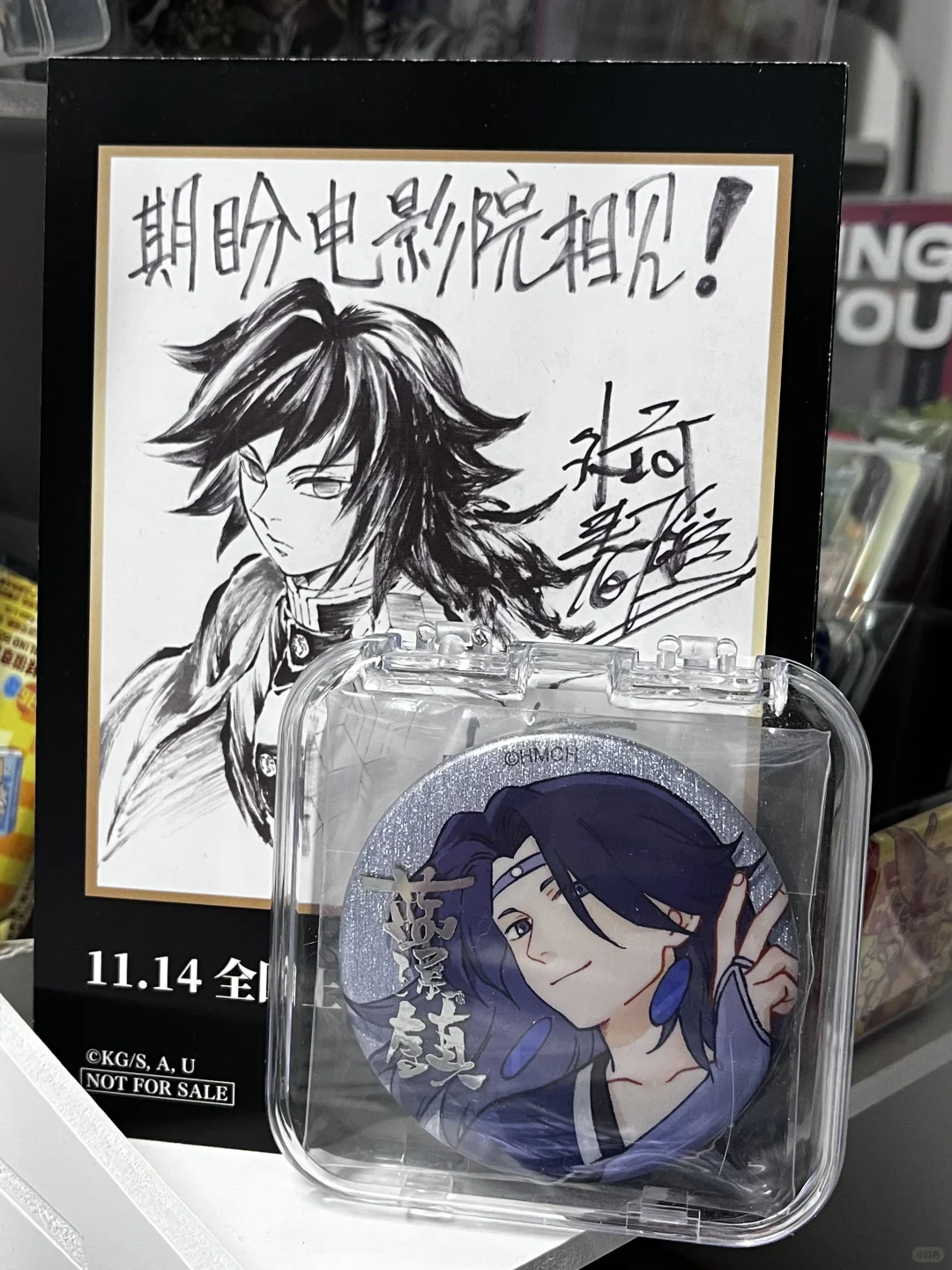 抬头看见两张美脸…唉…