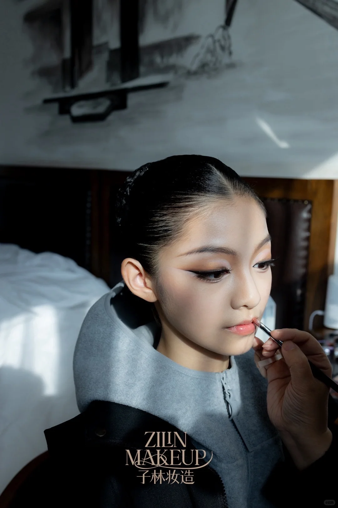 给美女化妆的难度在于保留她本身的气质