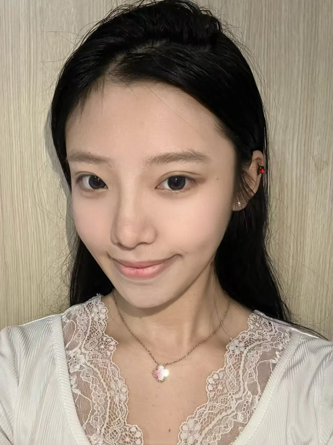 给肉肉脸女生一点震撼！