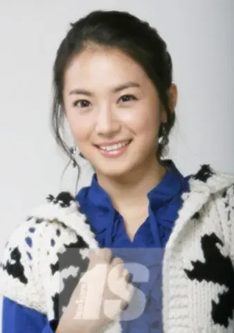  刘荷娜回应整容：阿星活在回忆里我在发光