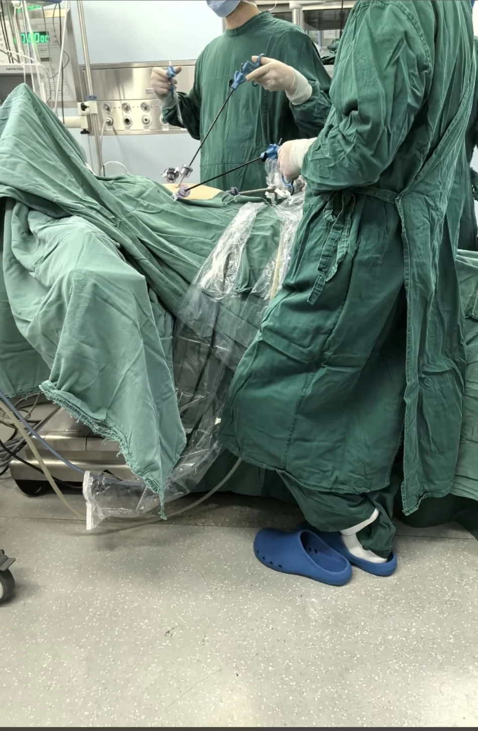 手术室的脚丫子