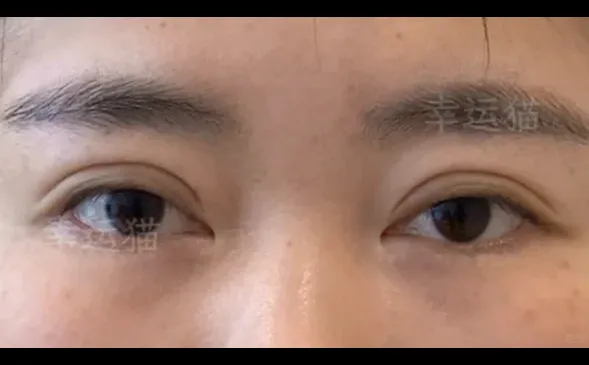 感觉眼尾上扬后直接嫩回18岁，真的休对了！