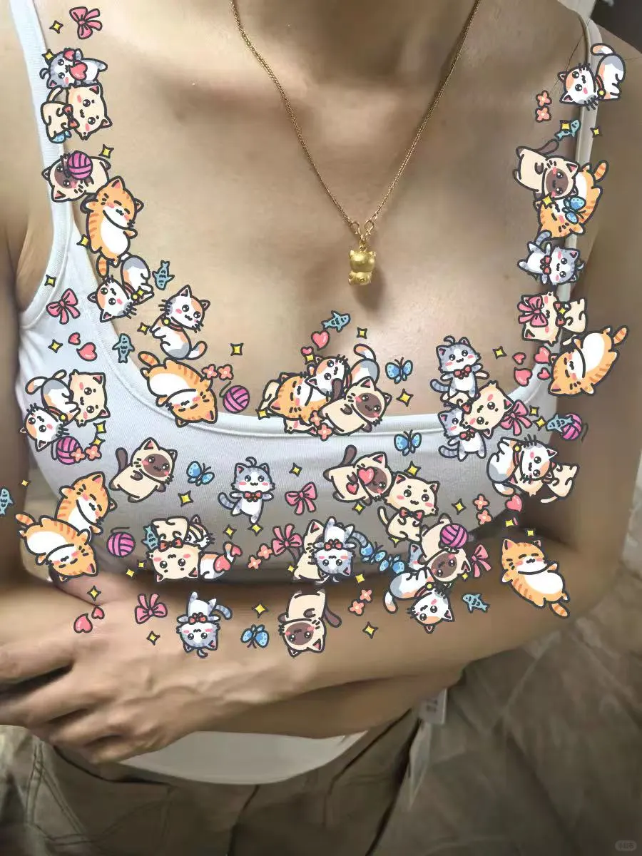 假体蛮1年了，自然吗？看得出来吗？