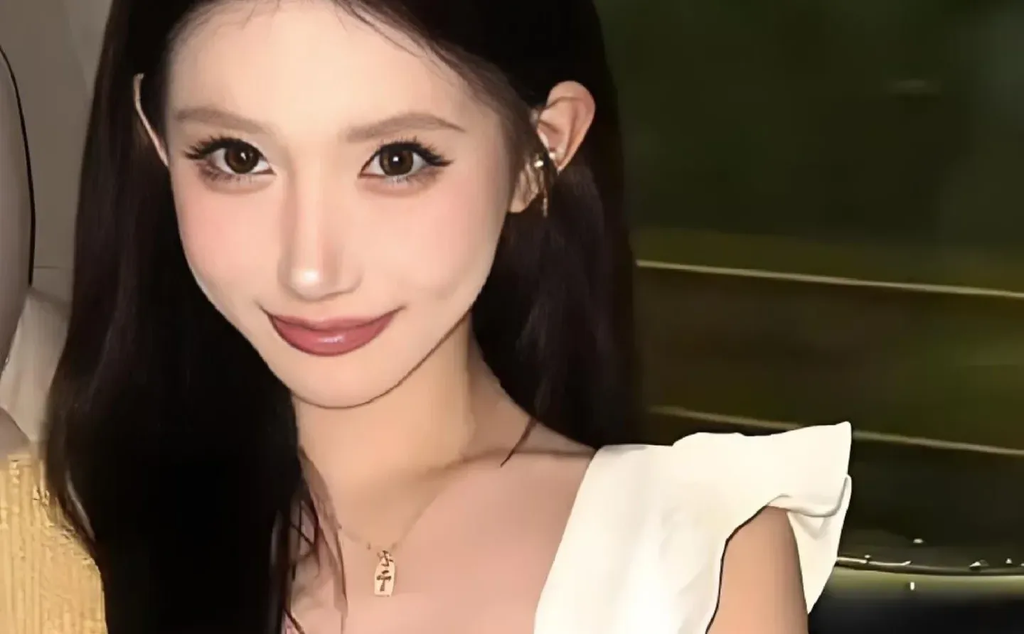 薛小婉自曝整容引热议:美无单一标准