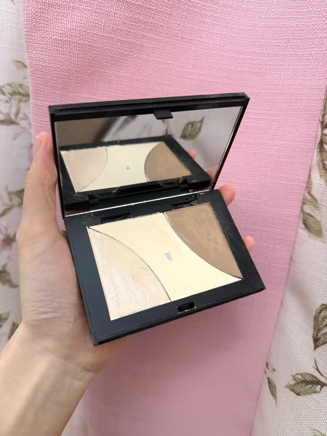 发现了妆容干净的秘密