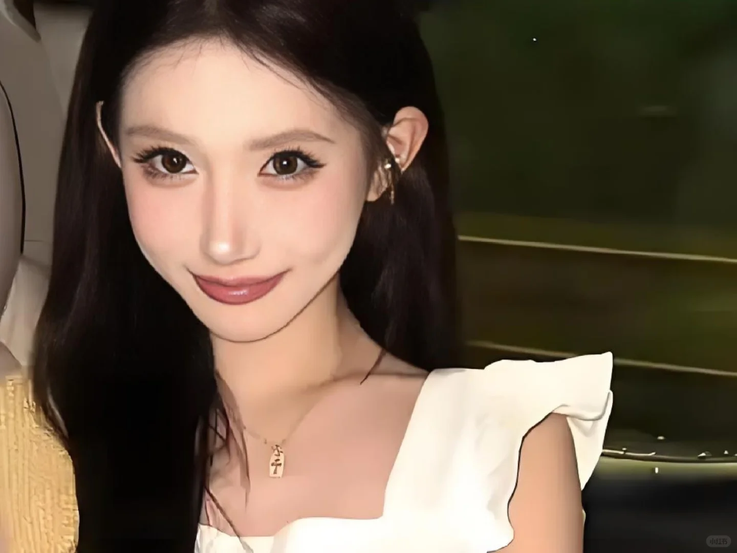 薛小婉自曝整容引热议:美无单一标准