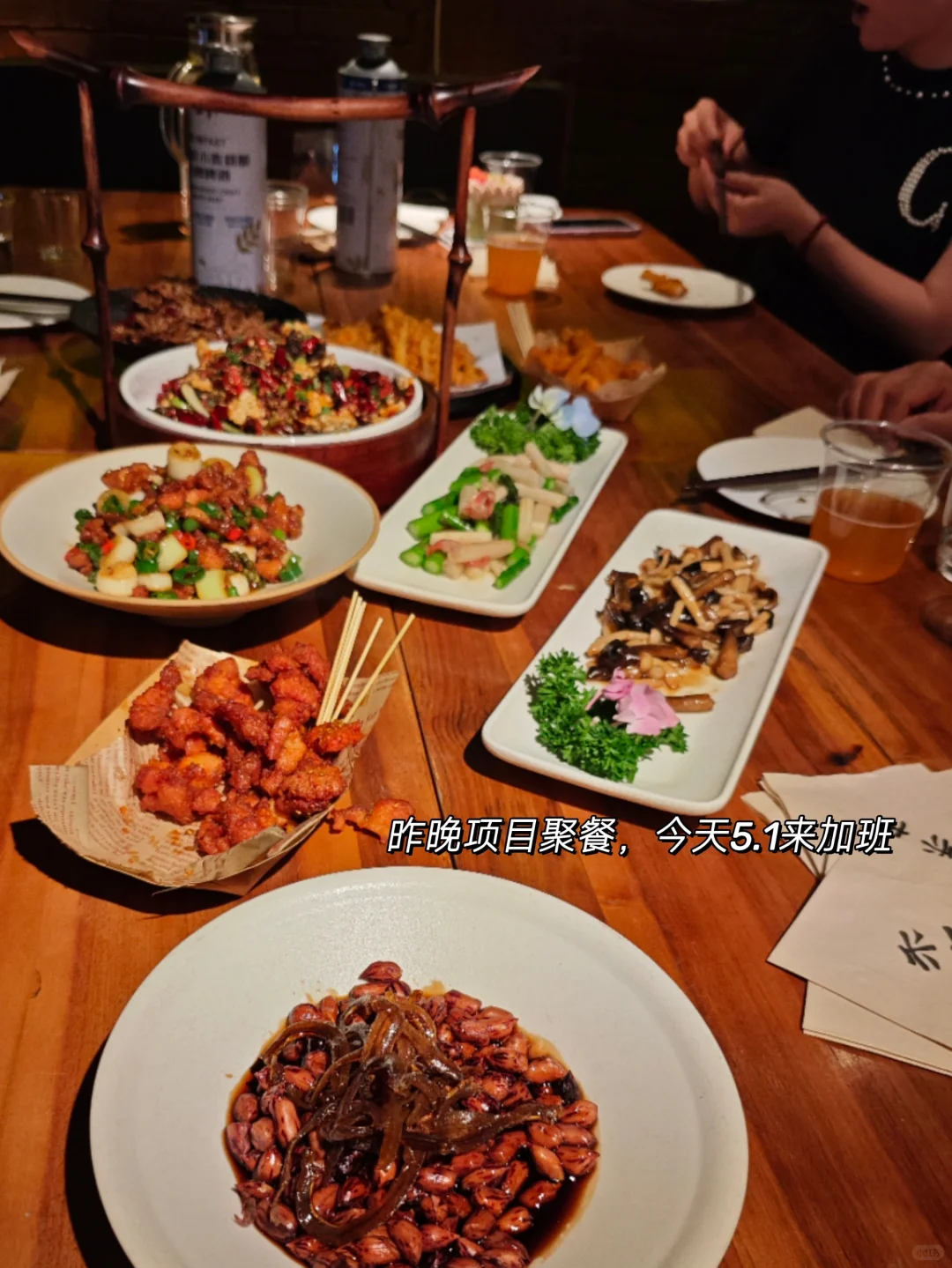 41岁中年女，5.1不放假躲在办公室里卷考证