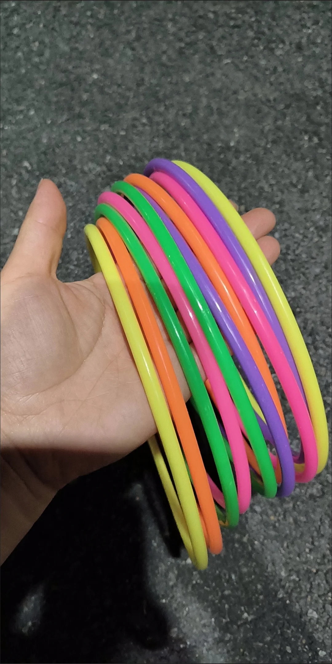 有人愿意一起玩吗请举手