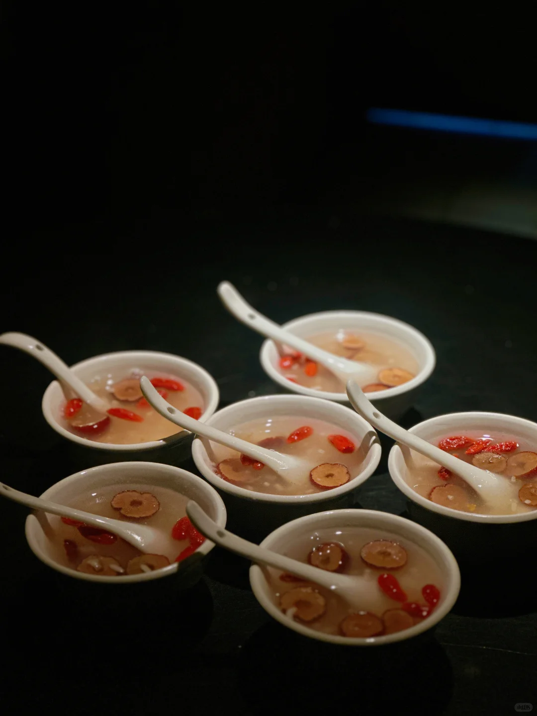 降温咯 来喝碗小甜汤吧