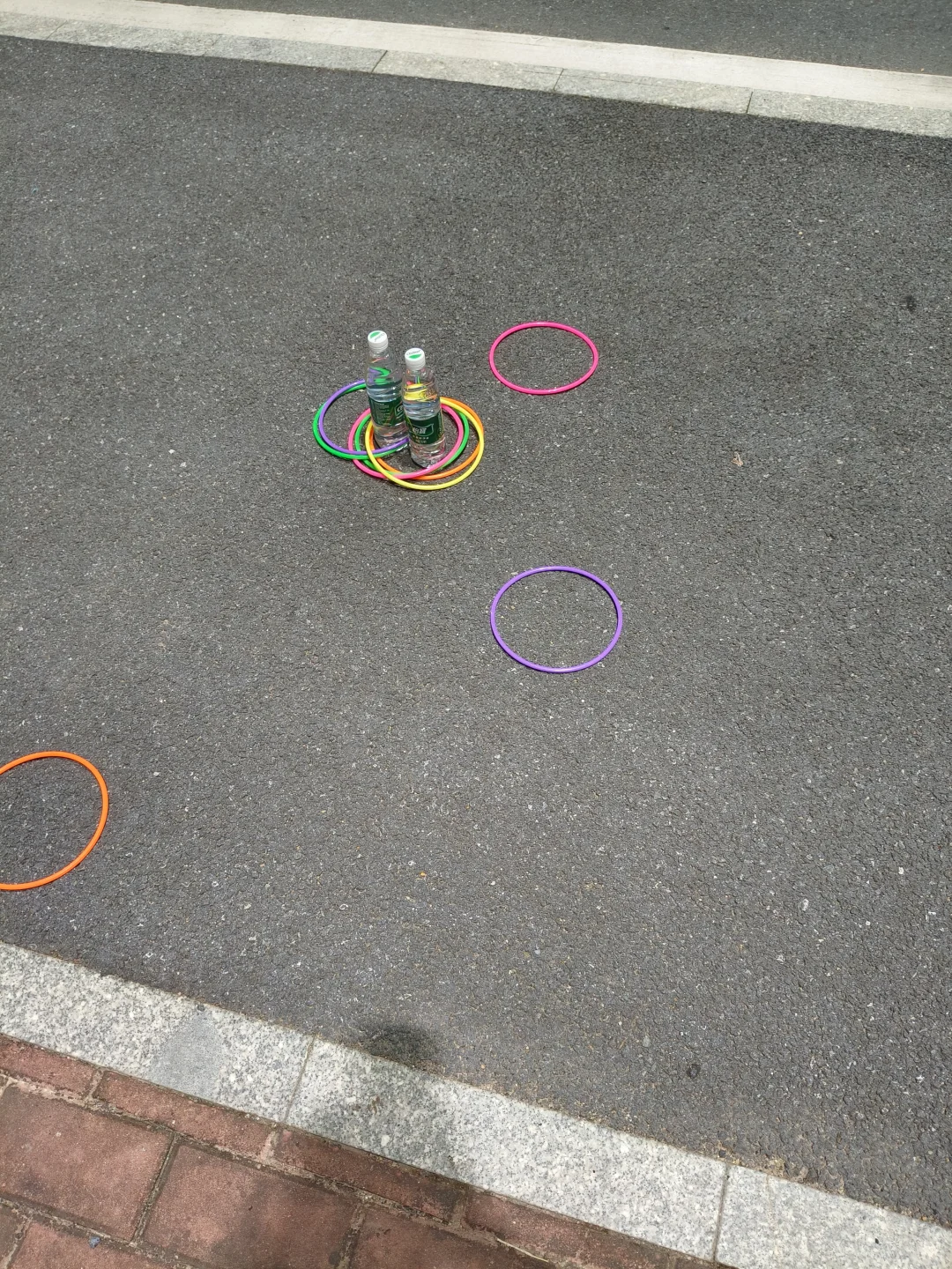 有人愿意一起玩吗请举手