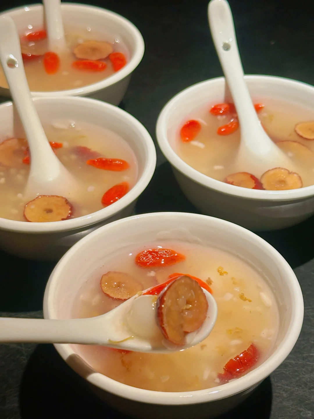 降温咯 来喝碗小甜汤吧