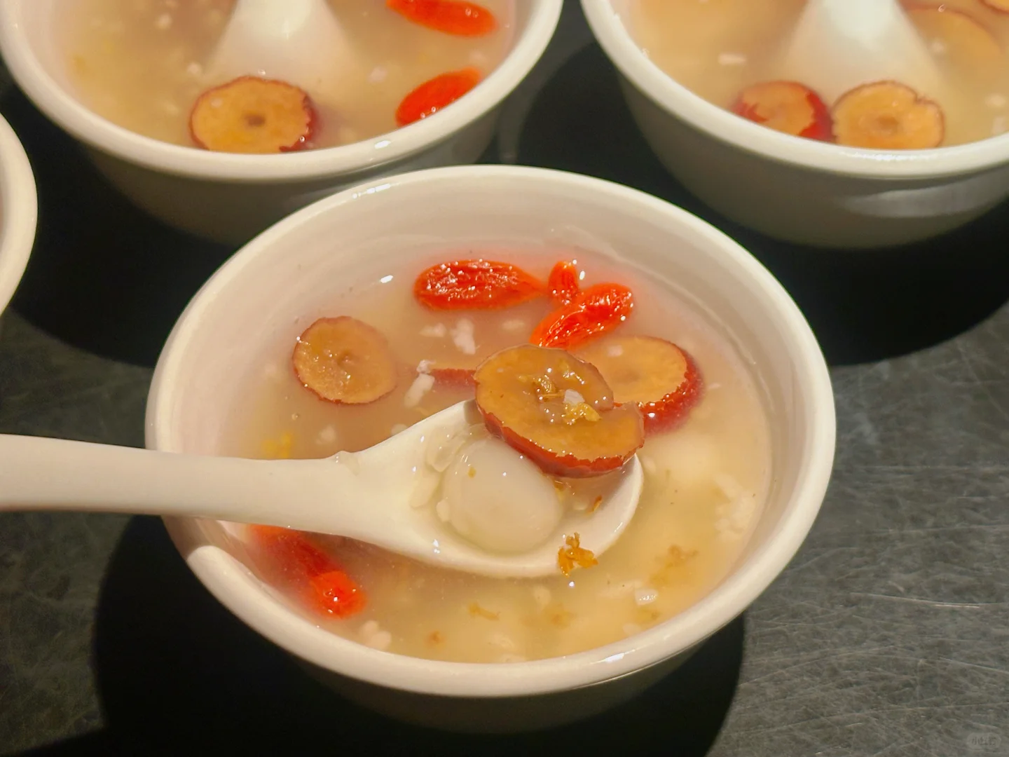 降温咯 来喝碗小甜汤吧