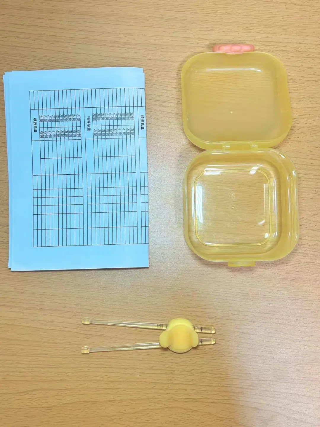 早教游戏｜22月龄宝宝精细动作练习