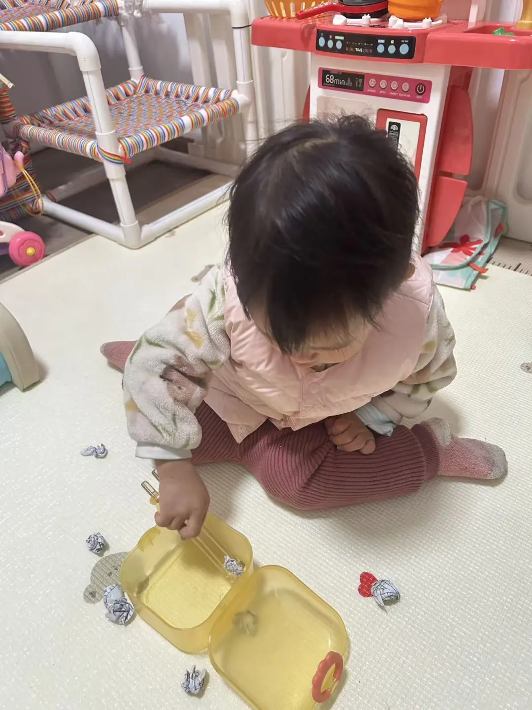 早教游戏｜22月龄宝宝精细动作练习