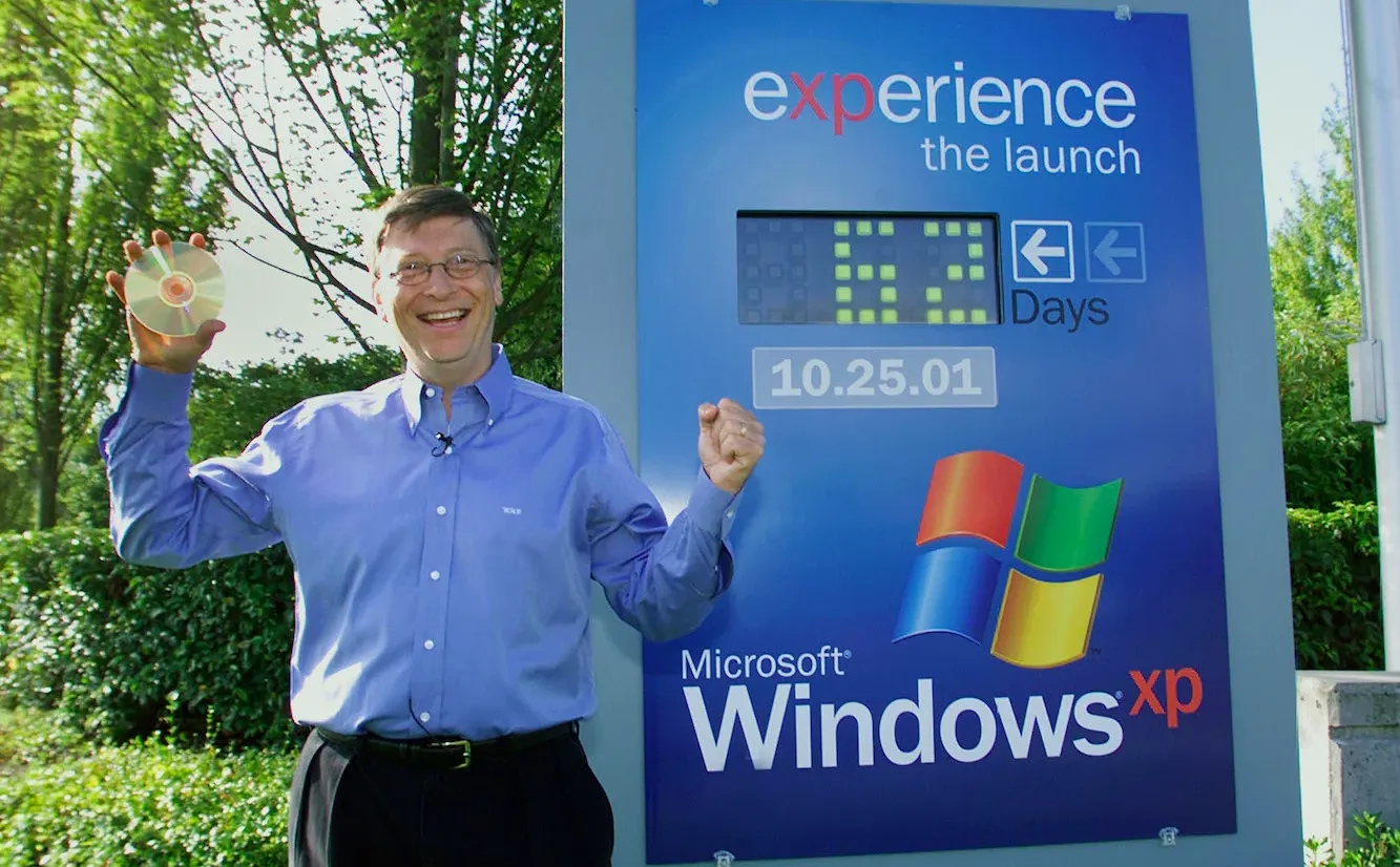 2001年地球首富比尔·盖茨在纽约发布XP