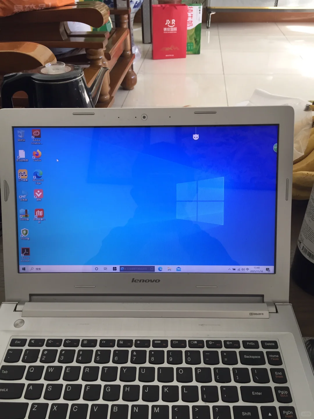 终于有一台电脑了，是windows10的