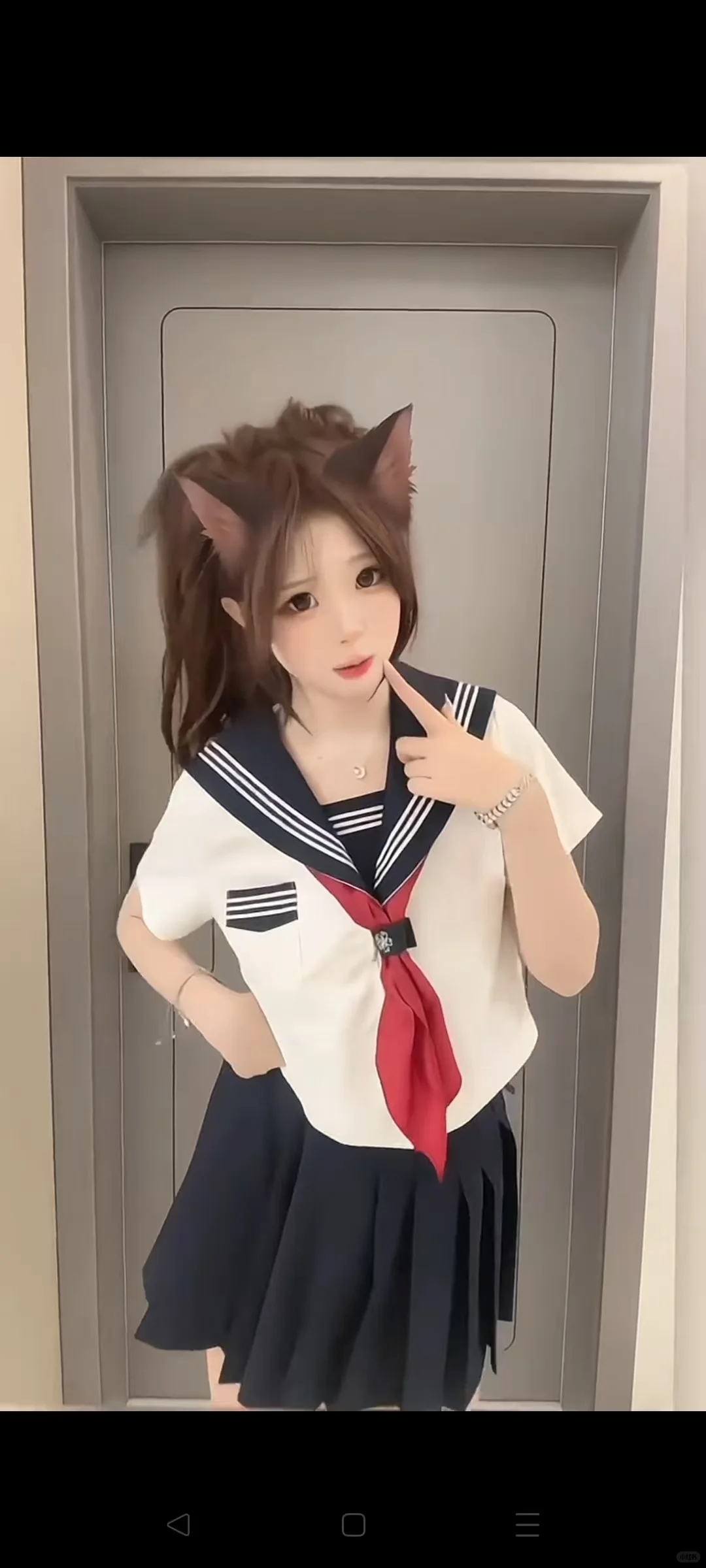 00后女大毕业，想做主播