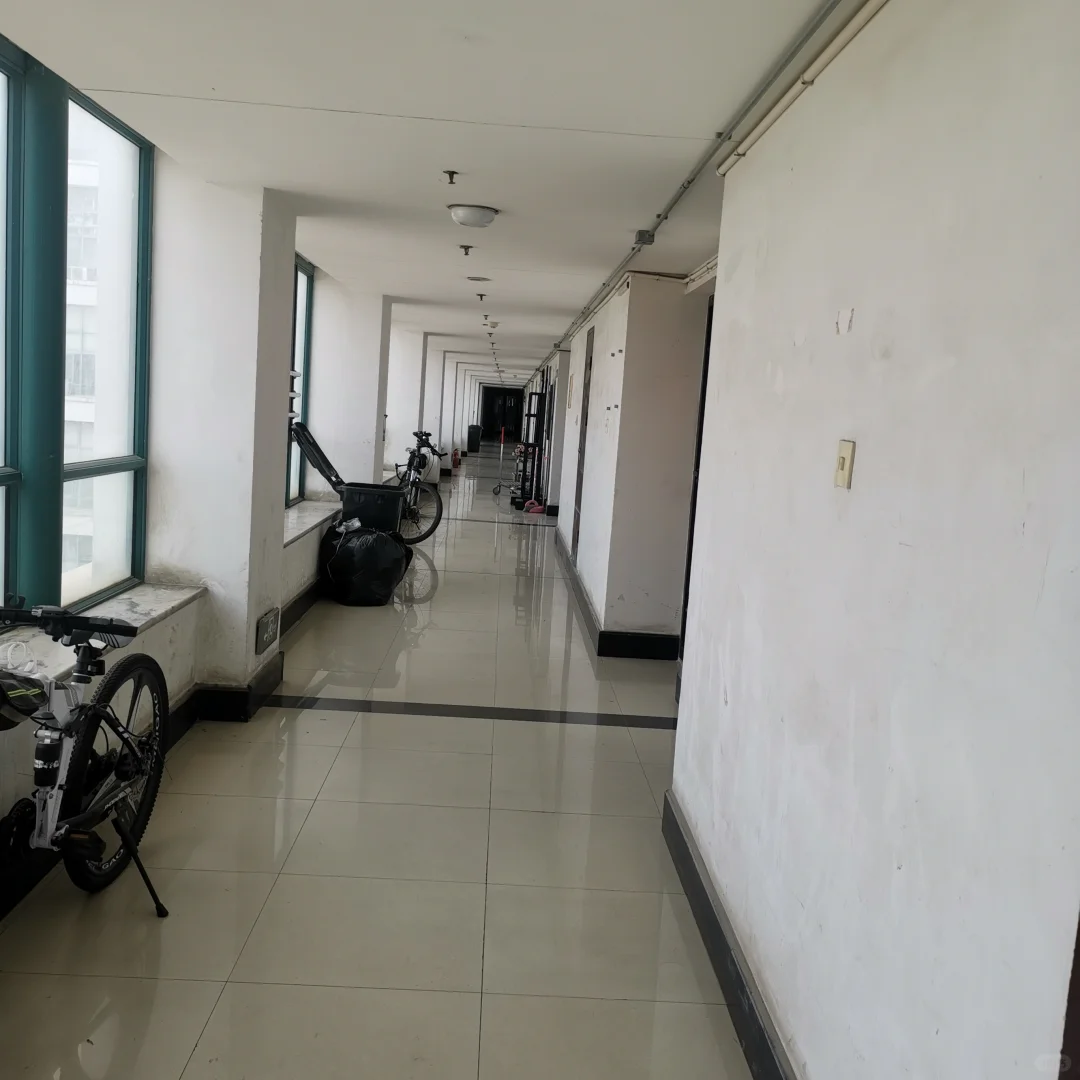 江苏常熟万达广场附近女装主播招聘
