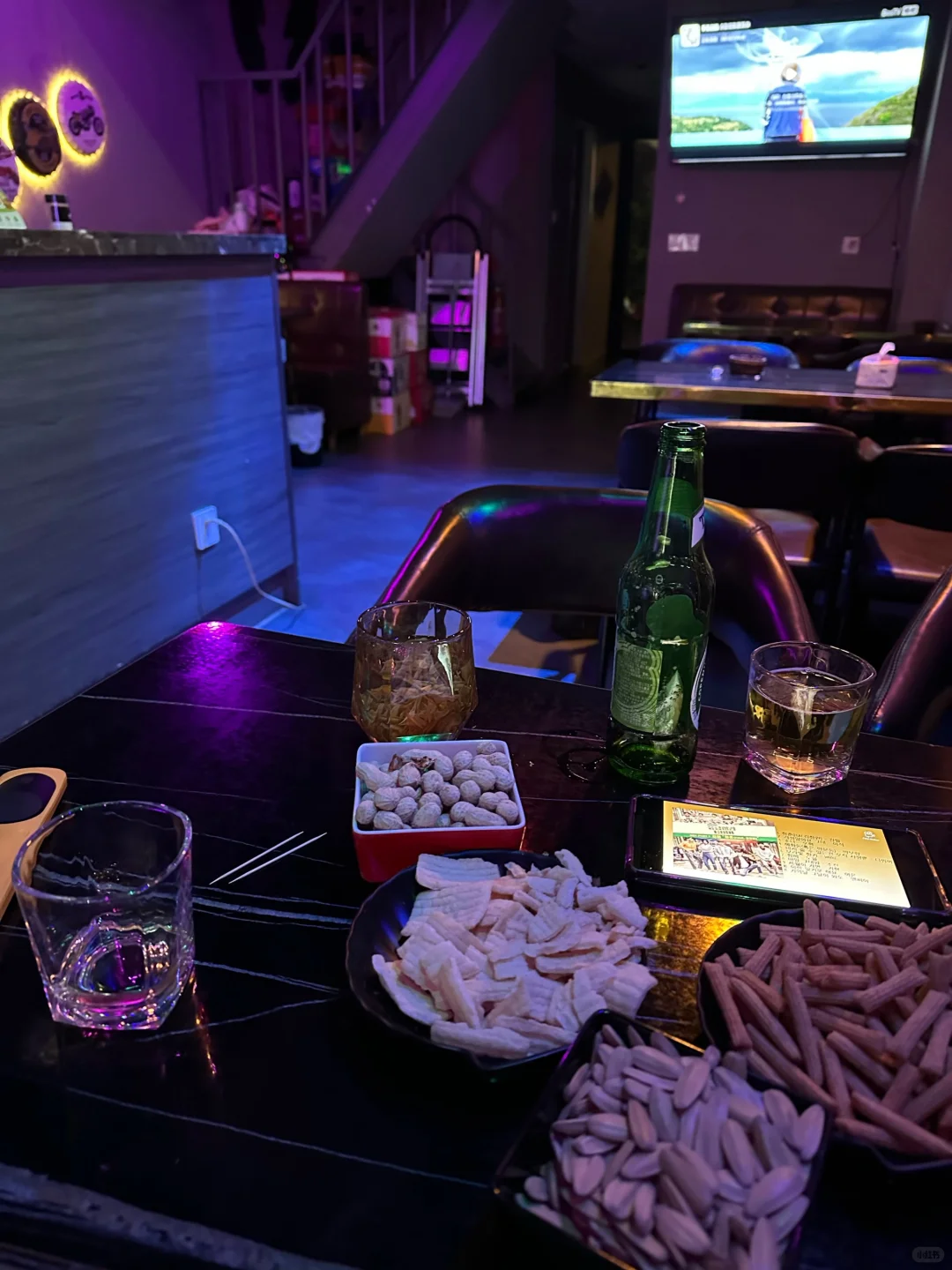 深清吧招聘服务员(仅限女生)