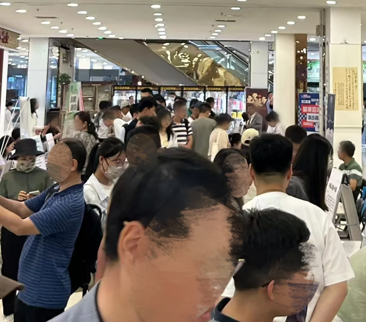 是谁家招聘会这么火? 原来是我们呀！今