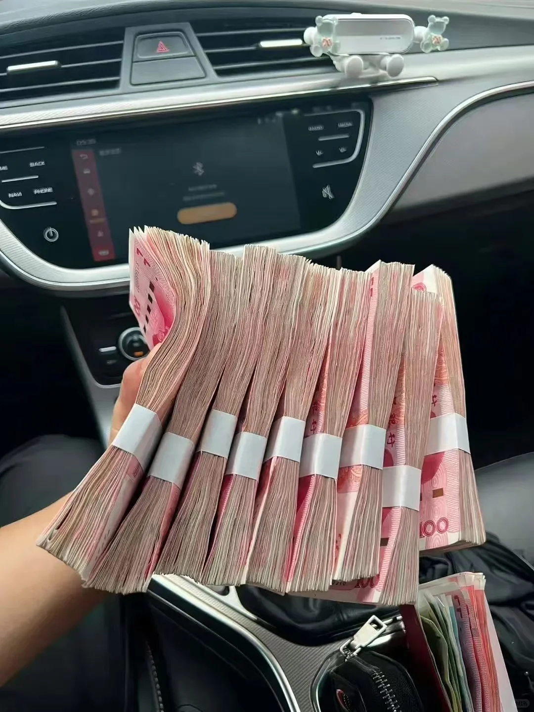 钱塘区招聘文员女优先